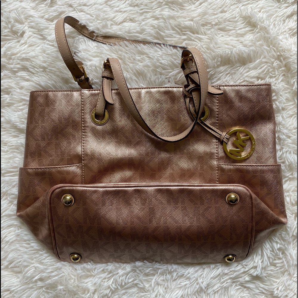 Michael Kors large Pink Purse.